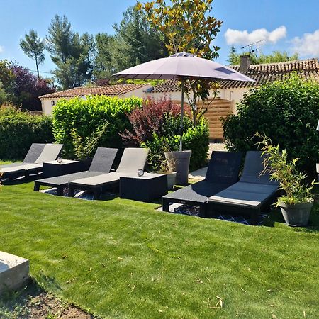 شقة Mas Gabelys Superbe Vue Sainte Victoire Jardin Terrasse Et Piscine تخي المظهر الخارجي الصورة