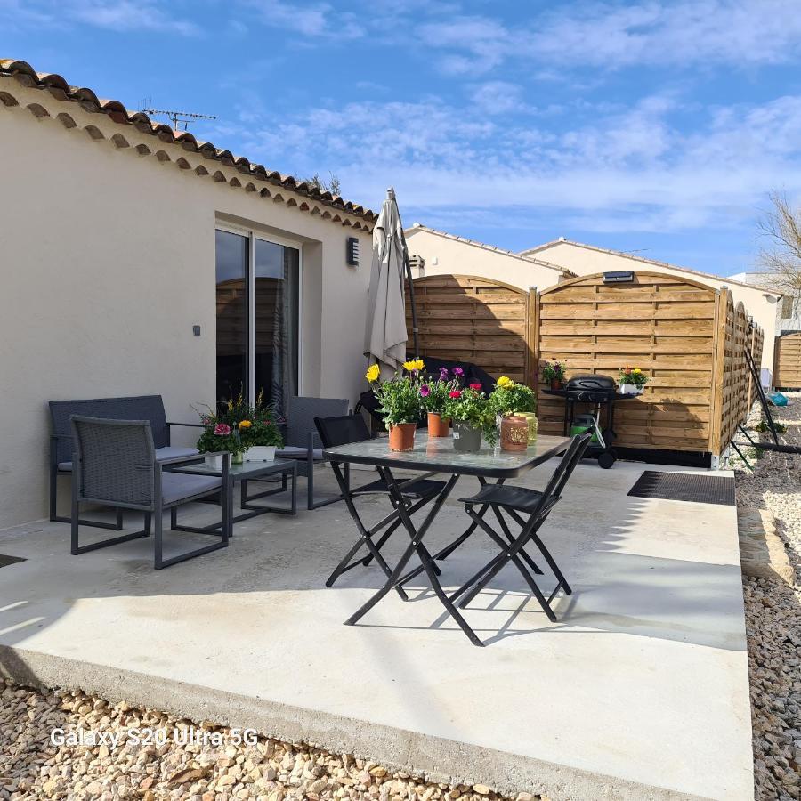 شقة Mas Gabelys Superbe Vue Sainte Victoire Jardin Terrasse Et Piscine تخي المظهر الخارجي الصورة