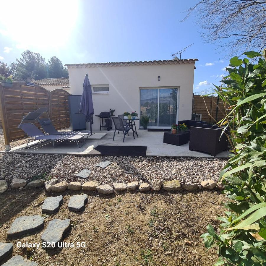 شقة Mas Gabelys Superbe Vue Sainte Victoire Jardin Terrasse Et Piscine تخي المظهر الخارجي الصورة