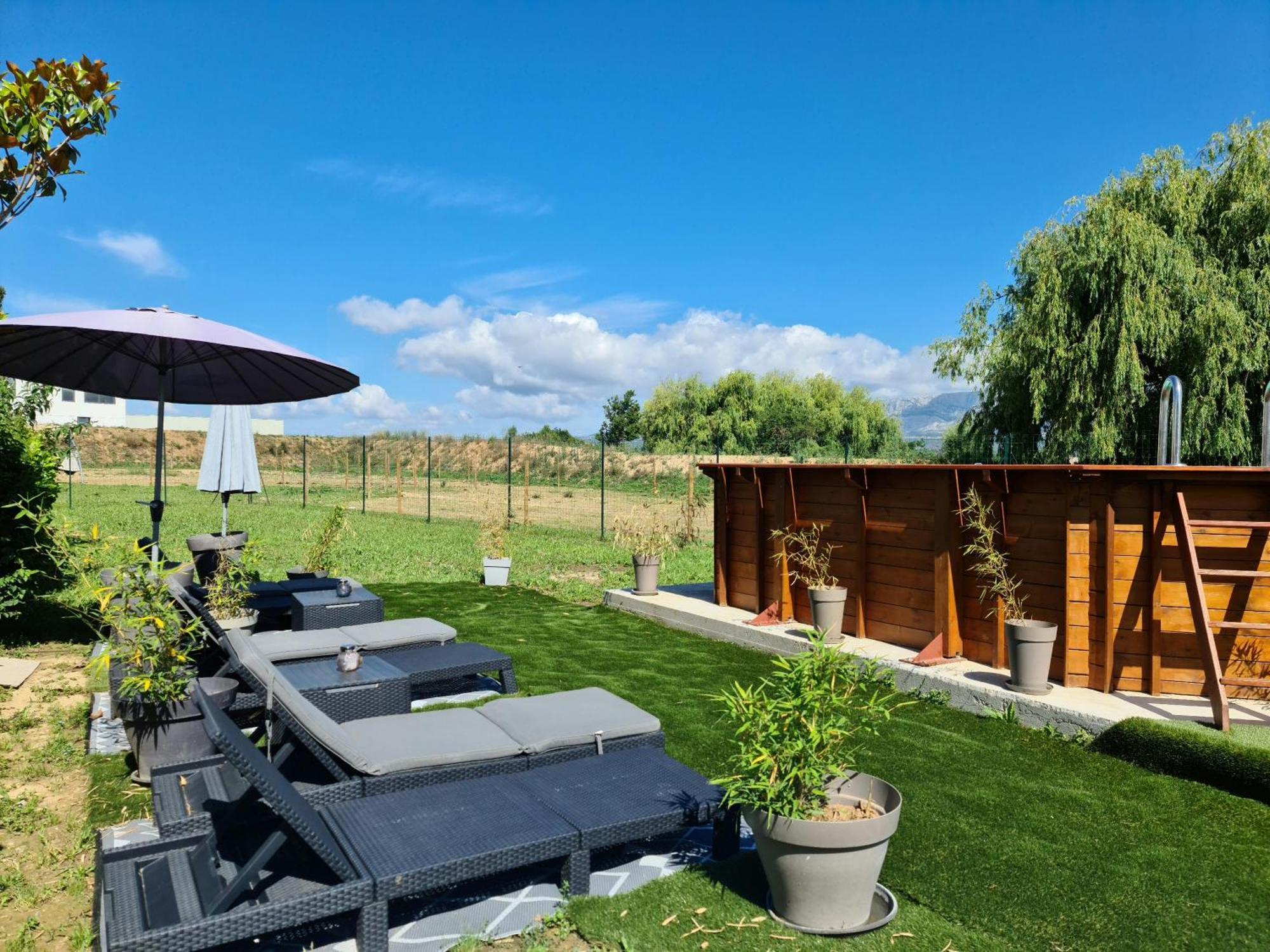 شقة Mas Gabelys Superbe Vue Sainte Victoire Jardin Terrasse Et Piscine تخي المظهر الخارجي الصورة