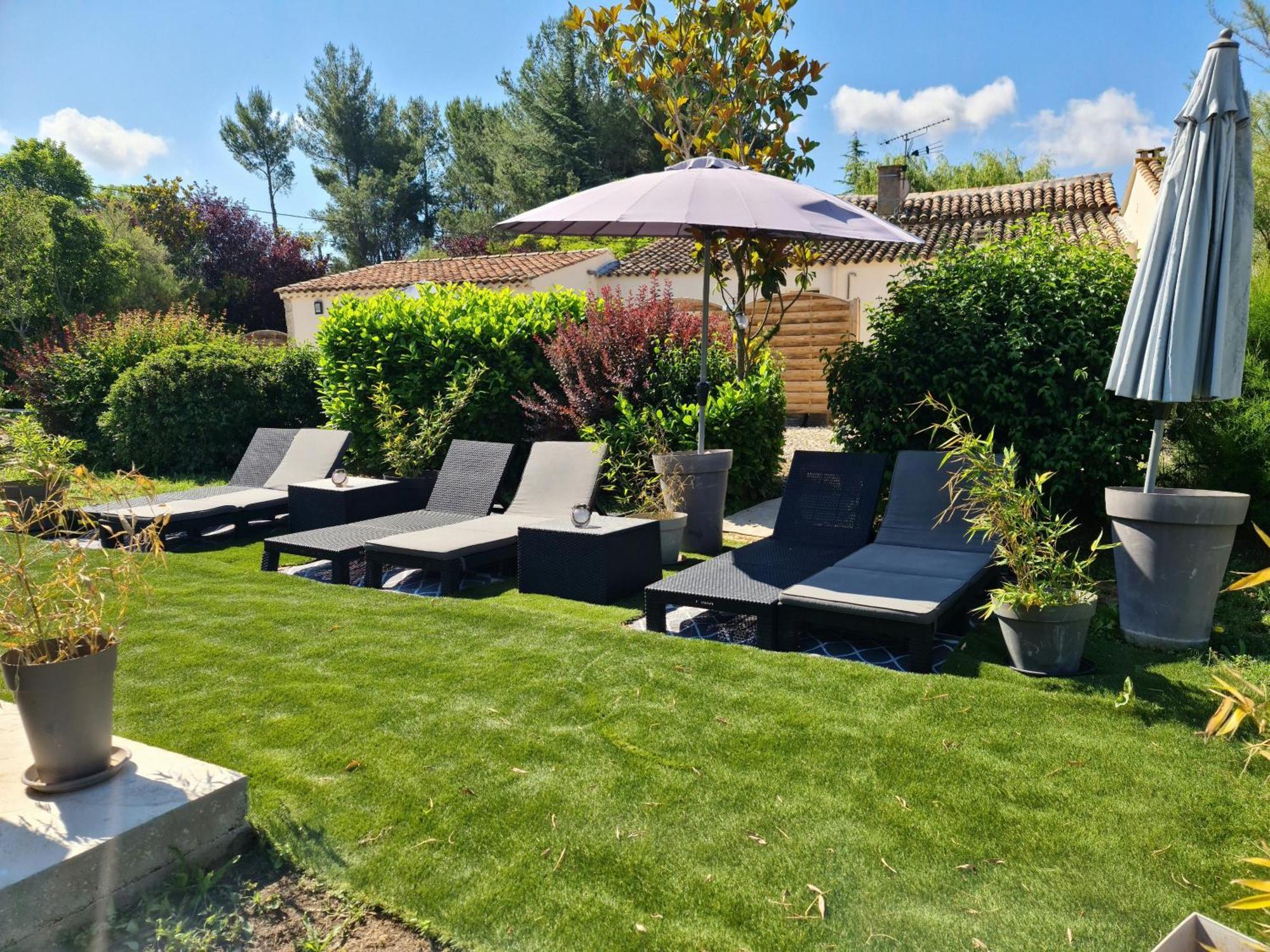 شقة Mas Gabelys Superbe Vue Sainte Victoire Jardin Terrasse Et Piscine تخي المظهر الخارجي الصورة